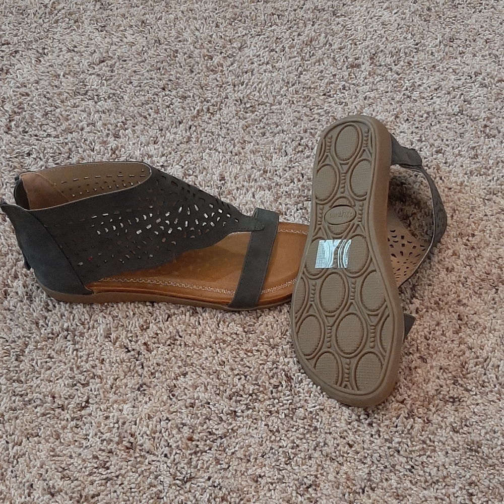 Unworned summer sandals
